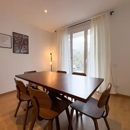 U-nique Putxet アパート